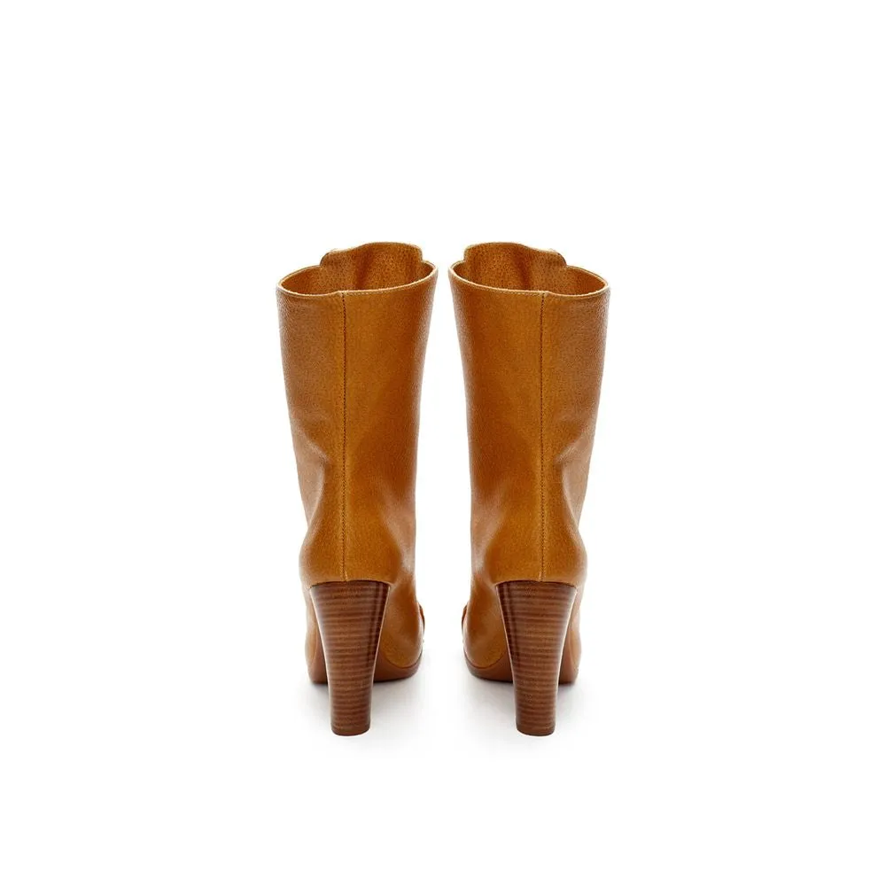 Fendi Elegant Leather Boots in Rich Brown